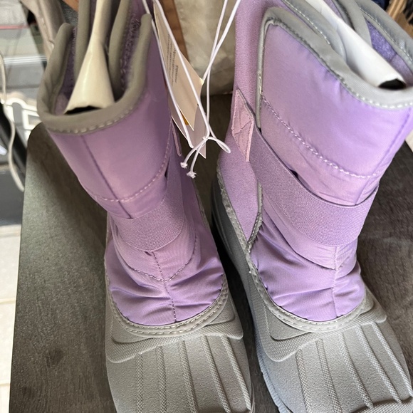 Boots - Picture 2 of 5